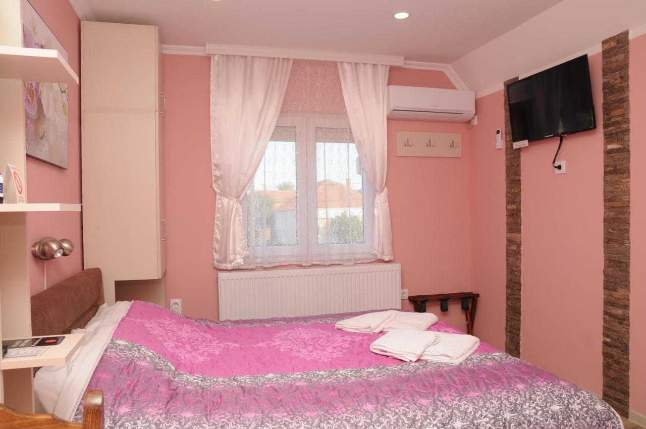 Favorit Apartments Čačak Buitenkant foto